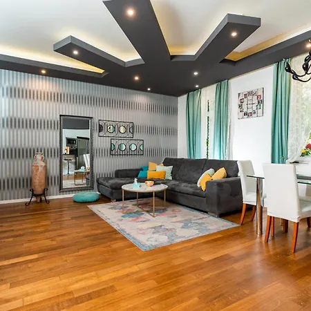 Luxury Mimi Apartment
